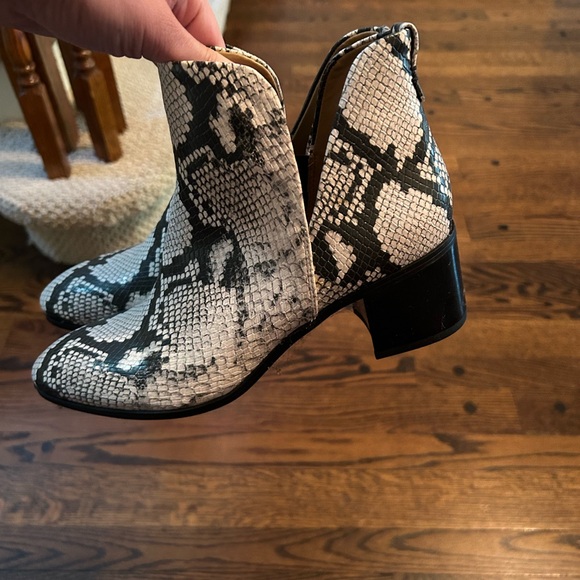 Franco Sarto Snakeskin Heeled Boots - Picture 1 of 8